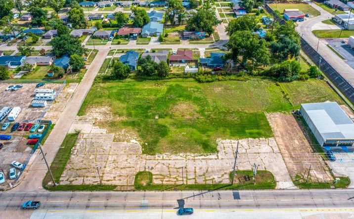 Pictures of Land, Multifamily property located at 2801 Gerstner Memorial Drive, Lake Charles, LA 70601 for sales - image #1