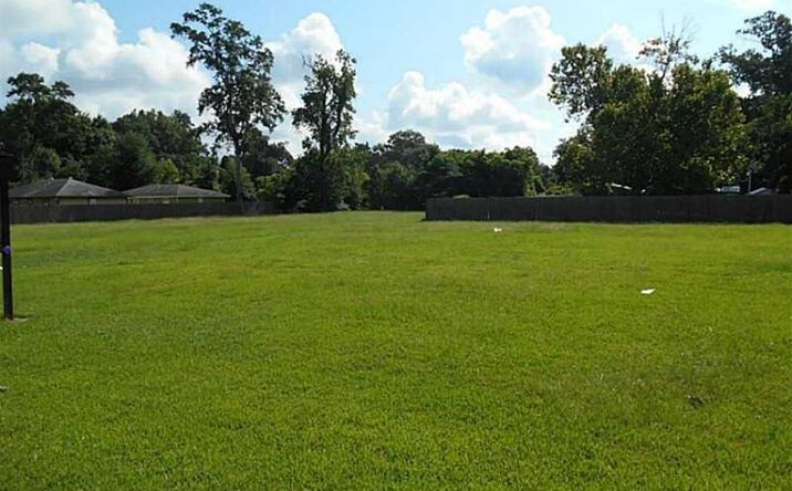 Pictures of Land property located at 1718 N Martin Luther King Highway, Lake Charles, LA 70601 for sales - image #1