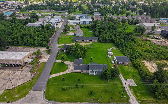 Pictures of Mixed Use, Multifamily property located at 1905 W Prien Lake Road, Lake Charles, LA 70605 for sales - image #1