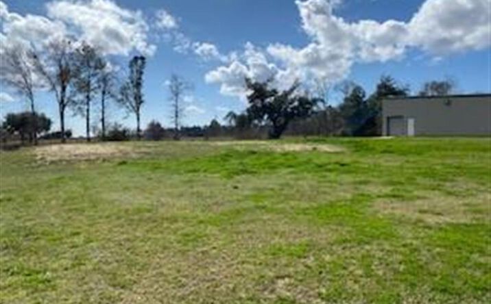 Pictures of Land property located at 526 E Hebert Road, Lake Charles, LA 70607 for sales - image #1