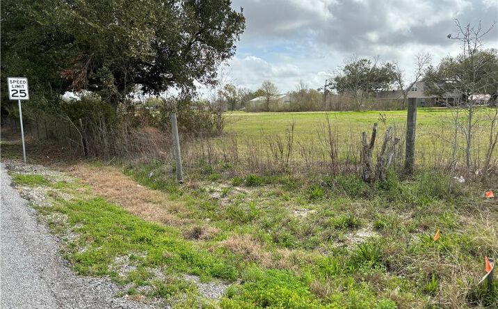 Pictures of Land property located at 1 Ramoin Street, Sulphur, LA 70665 for sales - image #1