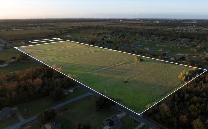 Pictures of Land property located at 0 E Gauthier Road, Lake Charles, LA 70607 for sales - image #1