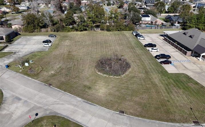 Pictures of Land property located at Wolf Circle TBD, Lake Charles, LA 70605 for sales - image #1