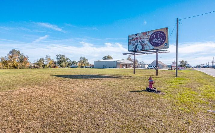 Pictures of Land property located at 0 Common Street, Lake Charles, LA 70607 for sales - image #1