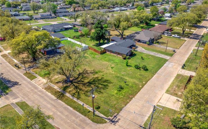 Pictures of Land property located at 701 Contour Drive, Lake Charles, LA 70605 for sales - image #1
