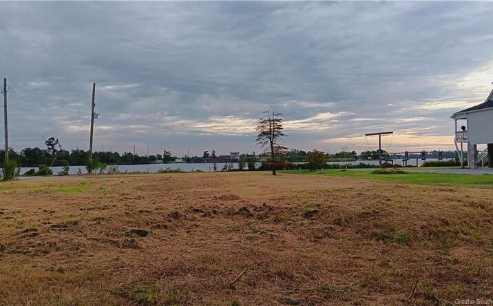 Pictures of Land property located at 0 River Road, Lake Charles, LA 70601 for sales - image #1
