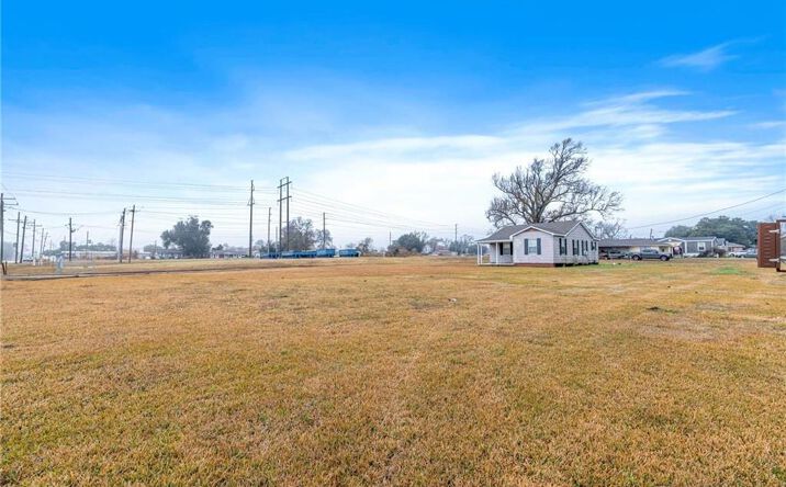 Pictures of Land property located at 5924 Common Street, Lake Charles, LA 70607 for sales - image #1