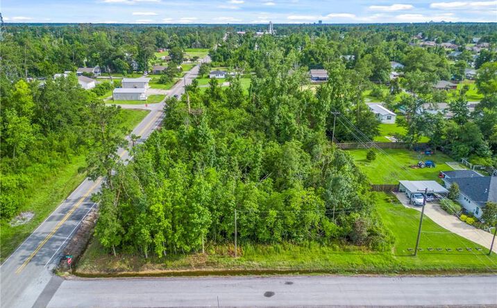 Pictures of Land property located at 0 Vickie Lane, Moss Bluff, LA 70611 for sales - image #1