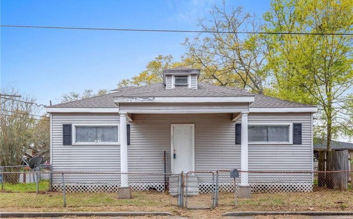 Pictures of Multifamily, Land property located at 311 S Crocker Street, Sulphur, LA 70663 for sales - image #1
