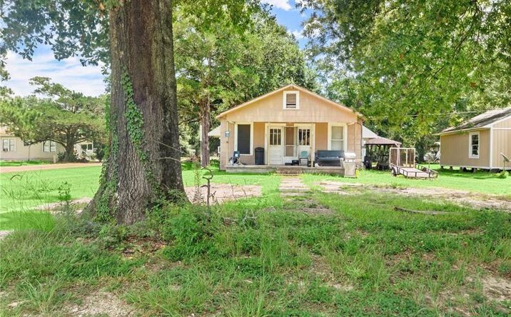 Pictures of Multifamily property located at 124 N 10th Street, Oberlin, LA 70655 for sales - image #1