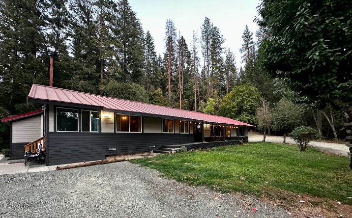 Pictures of Hospitality, Multifamily property located at 833 & 835 Elk Creek Rd, Happy Camp, CA 96039 for sales - image #1