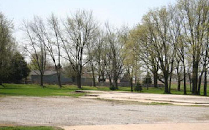 image of property at 205 E SOUTHLINE RD Tuscola IL 61953-2058