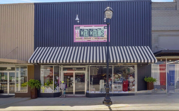 Pictures of Mixed Use property located at 372 E Court Street, Atoka, OK 74525 for sales - image #1