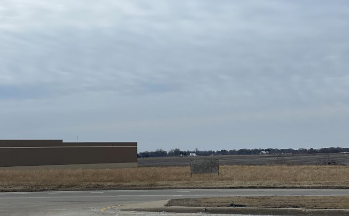 Pictures of Land, Office, Retail property located at 0 E Lincolnway, Sterling, IL 61081 for sales - image #1