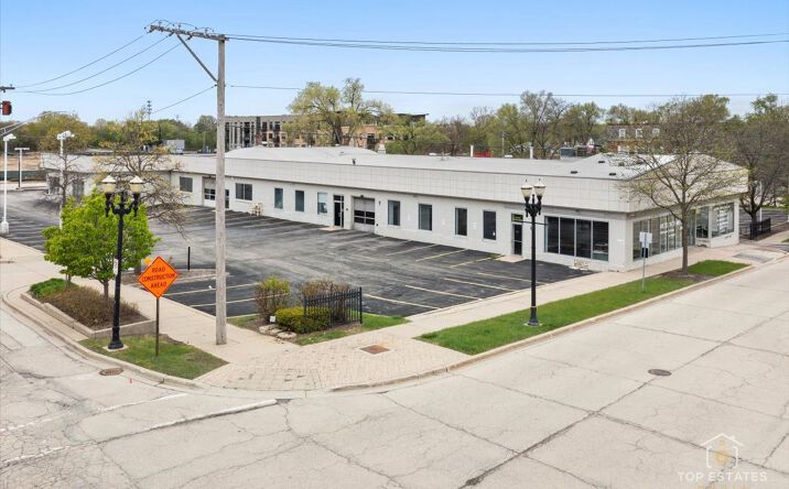 Pictures of Land, Multifamily, Retail property located at 206 N Cook Street, Barrington, IL 60010 for sales - image #1