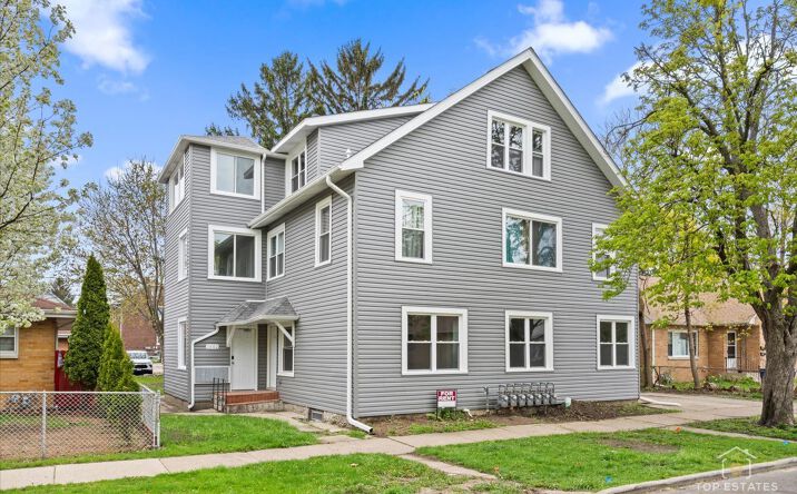 Pictures of Multifamily property located at 1542 Victoria Avenue, North Chicago, IL 60064 for sales - image #1