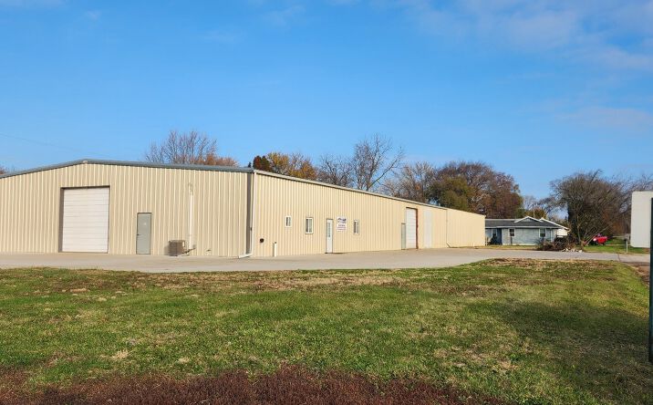 Pictures of Industrial property located at 407 East Avenue, Sterling, IL 61081 for sales - image #1