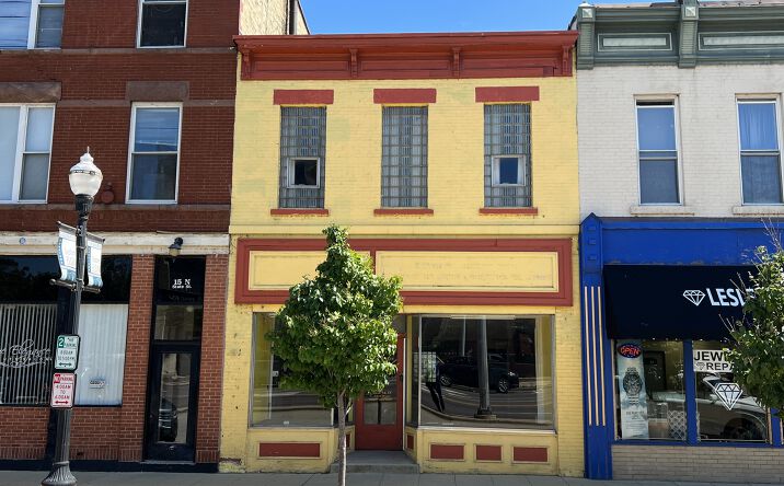 image of property at 13 N STATE ST Elgin IL 60123-5413