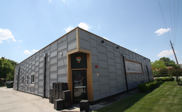 Pictures of Retail property located at 9823 Lawrence Avenue, Schiller Park, IL 60176 for sales - image #1