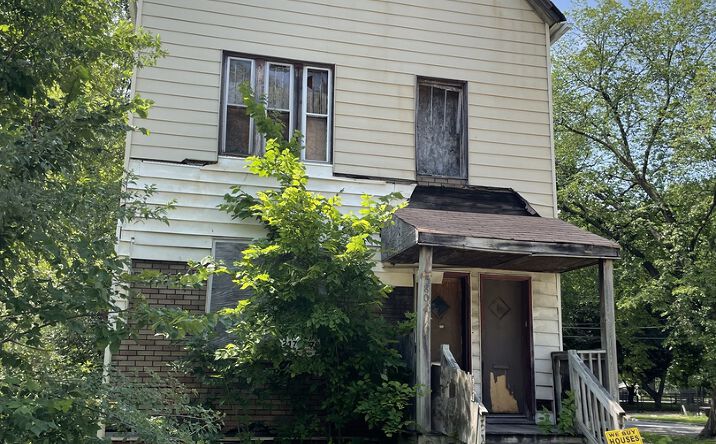 Pictures of Multifamily property located at 5802 S MAY Street, Chicago, IL 60621 for sales - image #1