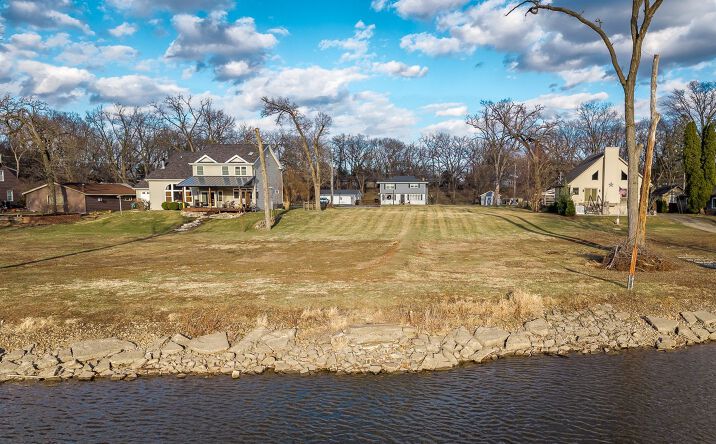 Pictures of Land property located at 99xx Queen Oaks Drive, Machesney Park, IL 61115 for sales - image #1