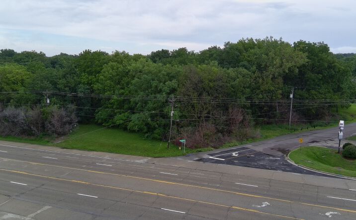 Pictures of Land property located at 8610 N Knoxville Ave, Peoria, IL 61615 for sales - image #1