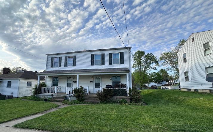 Pictures of Multifamily property located at 158/160 Isabelle Road, Newark, OH 43055 for sales - image #1