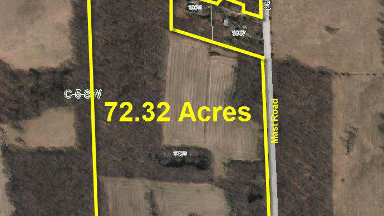 9200 Mast Rd, Dexter, MI 48130