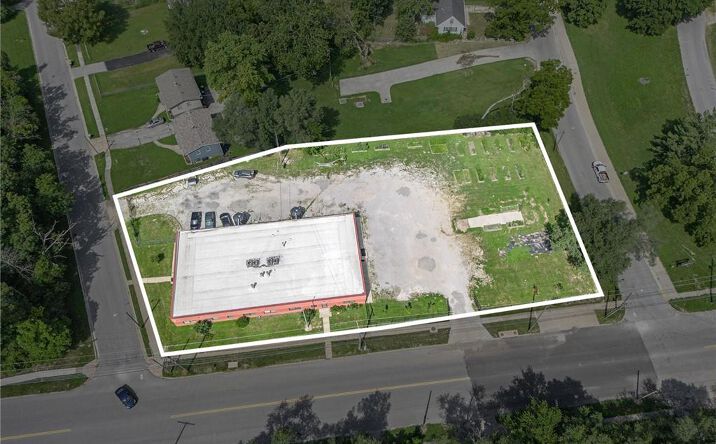 Pictures of Office property located at 7714 Prospect Avenue, Kansas City, MO 64132 for sales - image #1