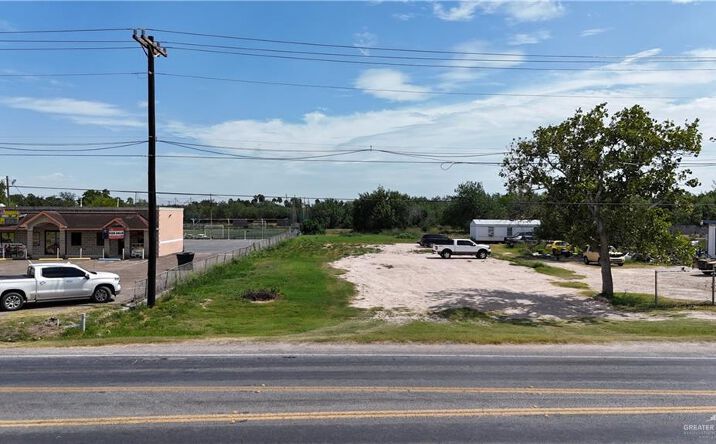 Pictures of Land property located at 00 E Mile 5 Road, Alton, TX 78573 for sales - image #1