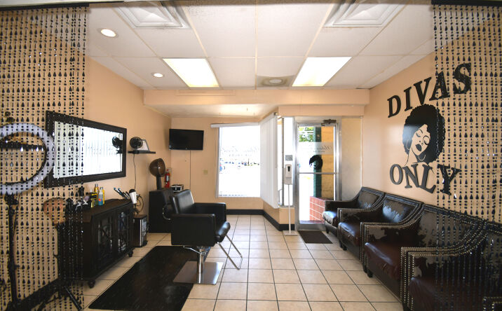 Pictures of Retail property located at 128 E Orange Ave, Lake Wales, FL 33853 for sales - image #1