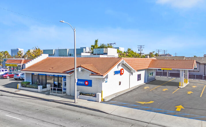 Pictures of Retail property located at 3500 Aviation Blvd, Redondo Beach, CA 90278 for sales - image #1