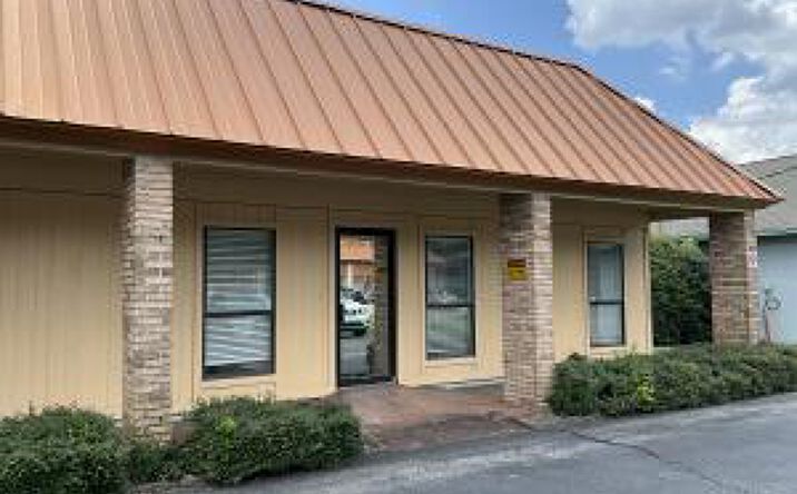 Pictures of Office property located at 1 11th Avenue E2 and E3, Shalimar, FL 32579 for sales - image #1