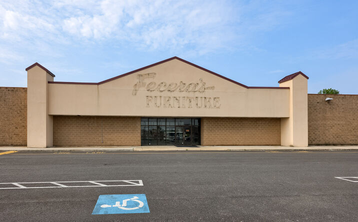 Pictures of Retail property located at 4708 Penn Ave, Sinking Spring, PA 19608 for sales - image #1