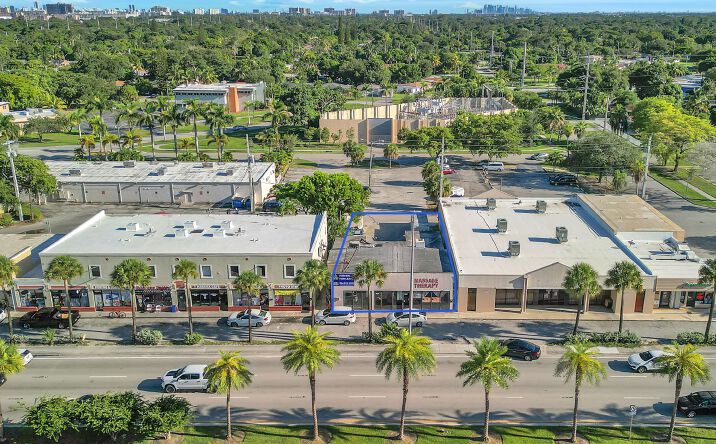 Pictures of Office, Retail property located at 1420 NE 163rd St, North Miami Beach, FL 33162 for sales - image #1
