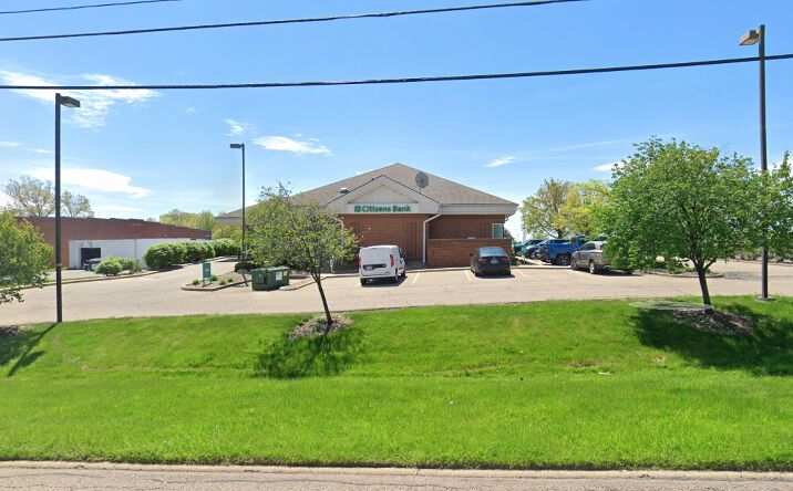Pictures of Retail property located at 1165 E Waterloo Rd, Akron, OH 44306 for sales - image #1