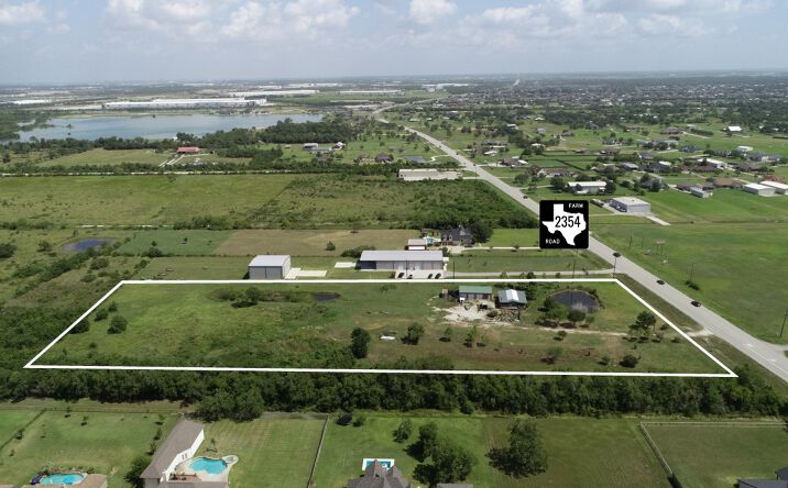 Pictures of Land property located at 15835 Farm to Market Road 2354, Beach City, TX 77523 for sales - image #1