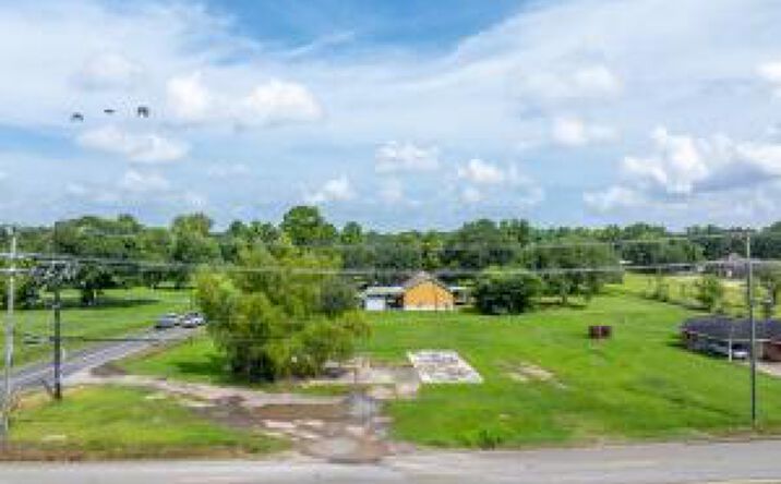 Pictures of Land property located at 1153 Tolson Rd, Lafayette, LA 70508 for sales - image #1