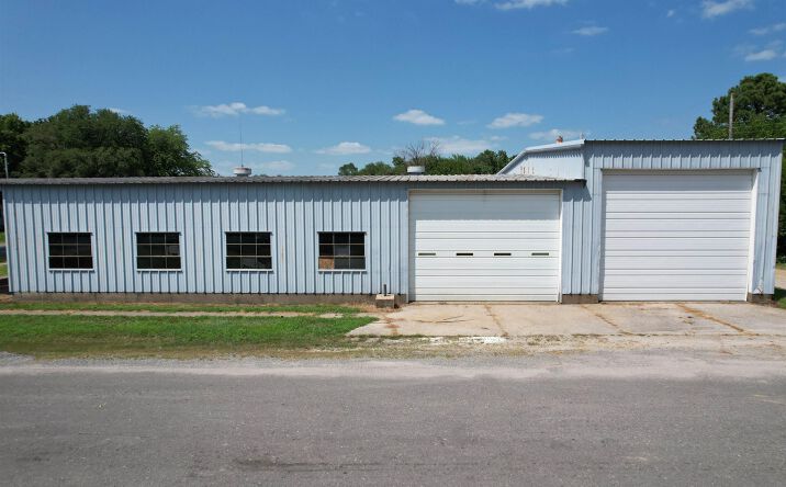 Pictures of Office property located at 1425 S LOCUST Street, Centralia, IL 62881 for sales - image #1