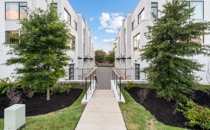 Pictures of Business for Sale, Hospitality property located at 1005 12th Ave S, Nashville, TN 37203 for sales - image #1