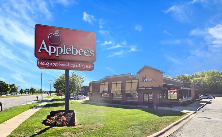 Pictures of Retail property located at 31653 Gratiot Ave, Roseville, MI 48066 for sales - image #1