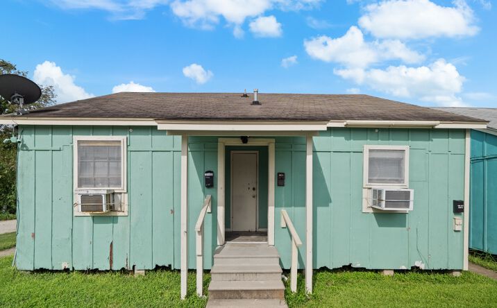 Pictures of Multifamily property located at 311 9th Street N, Texas City, TX 77590 for sales - image #1