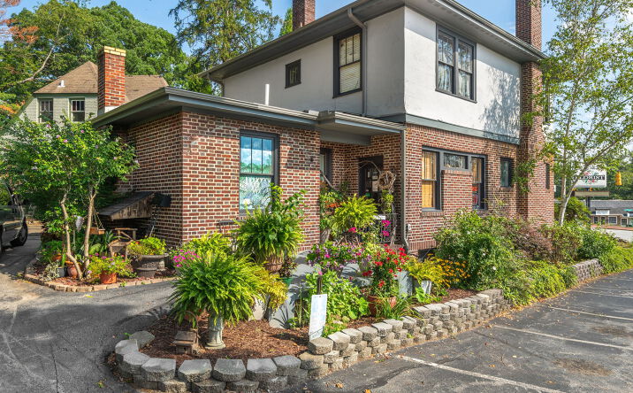 Pictures of Office, Retail property located at 104 Clairmont Dr, Hendersonville, NC, USA, Hendersonville, NC 28791 for sales - image #1