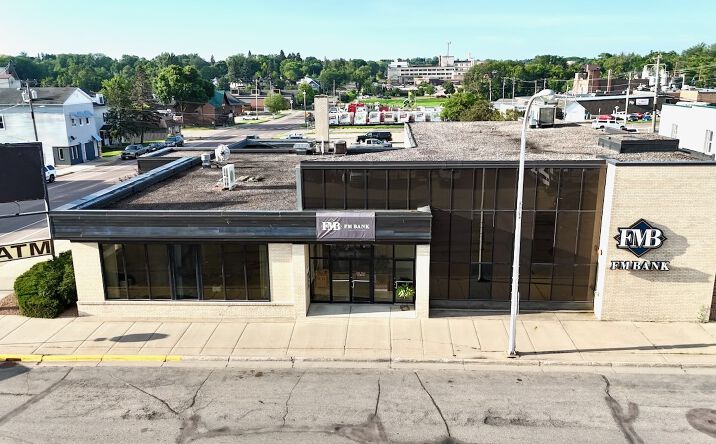 Pictures of Office property located at 128 E Washington Avenue, FERGUS FALLS, MN 56537 for sales - image #1