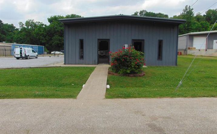 Pictures of Office property located at 707 N Broadway St, Florence, AL 35630 for sales - image #1