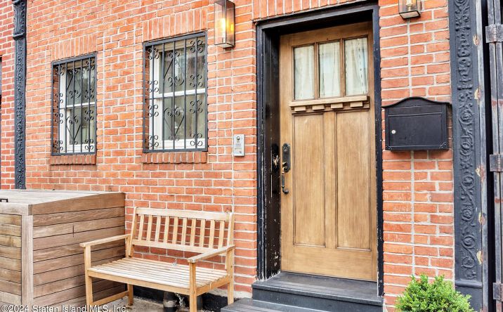 Pictures of Multifamily property located at 10 Carroll Street, Brooklyn, NY 11231 for sales - image #1