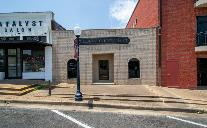 Pictures of Office property located at 107 N Main St, Henderson, TX 75652 for sales - image #1