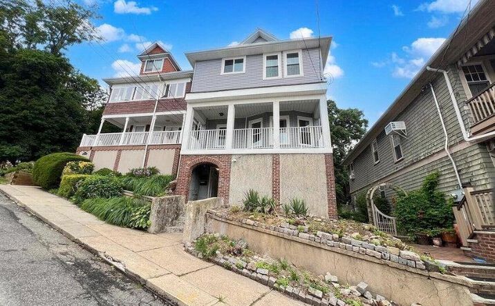 Pictures of Multifamily property located at 28 Pearl Street, Staten Island, NY 10304 for sales - image #1