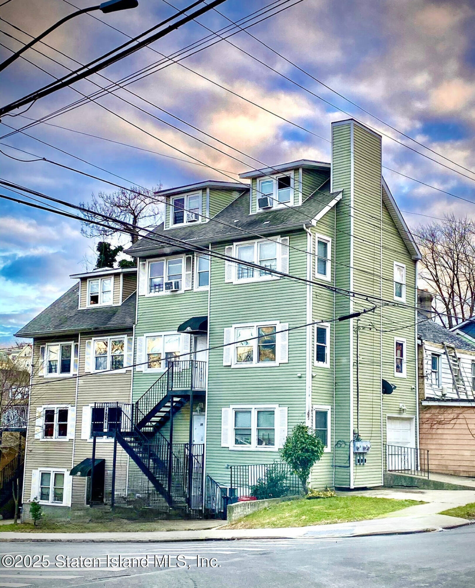 16 Pauw St