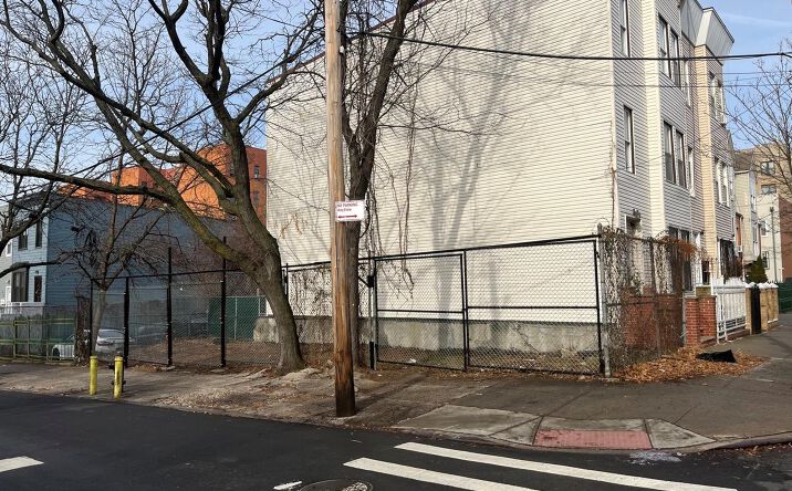 Pictures of Land property located at 961 Cauldwell Avenue, New York, NY 10456 for sales - image #1